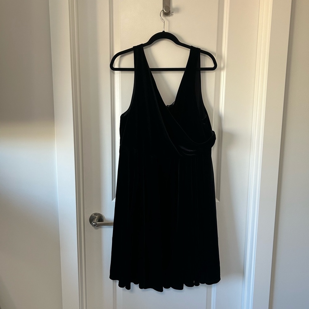 Velvet with tulle underskirt Torrid